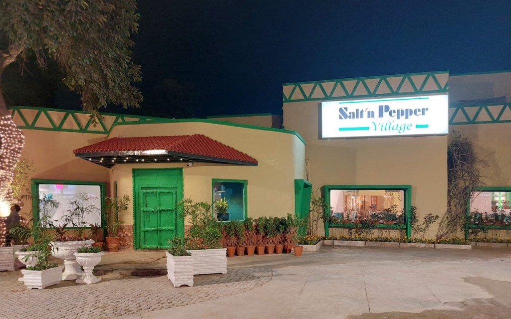 Salt'n Pepper Village Gulberg II — live-cooked buffet restaurant in Lahore